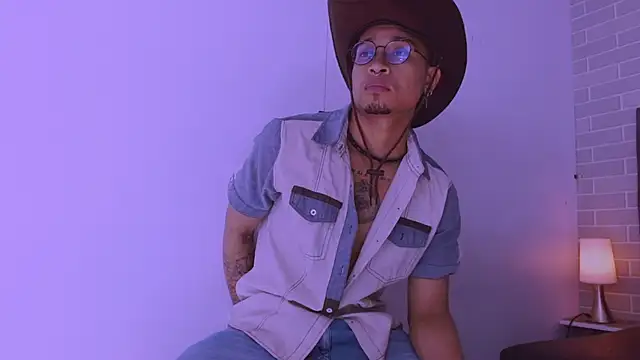 Jayden Morris online show from March 4, 7:32 pm