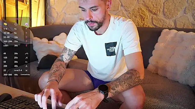 monsieurguitsxxx online show from November 25, 4:42 pm