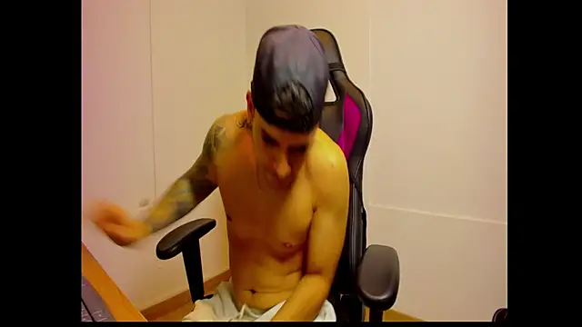 Mike montoya01 online show from December 4, 10:17 pm