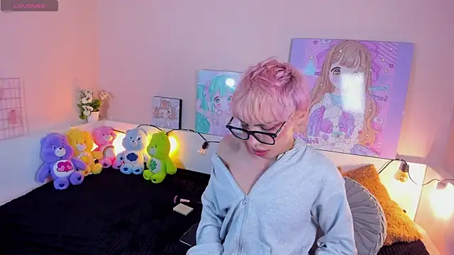 Strawberry Kitty  online show from October 21, 9:39 pm