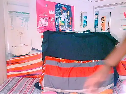 IndianThuggin online show from December 15, 8:50 pm