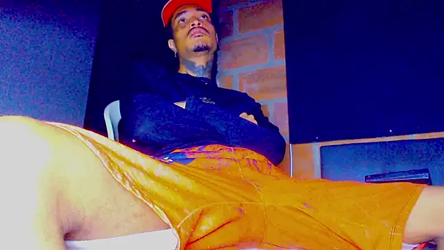 Anaconda larga online show from February 4, 2:01 pm