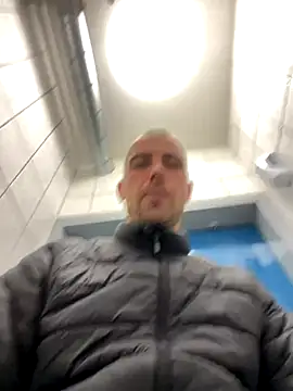 Rotteei1 online show from November 11, 2:55 pm