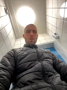 Rotteei1 online show from November 3, 1:03 pm