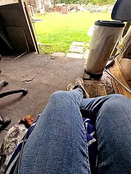 bbyxklaus online show from October 21, 12:30 pm