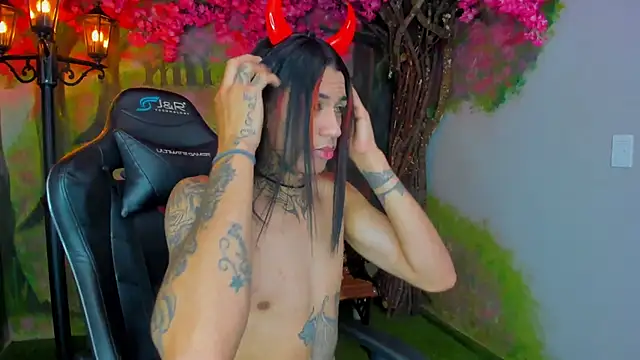 ArohomLester online show from October 21, 11:35 am