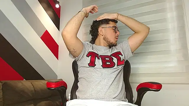 Zac Golden online show from February 15, 6:16 pm