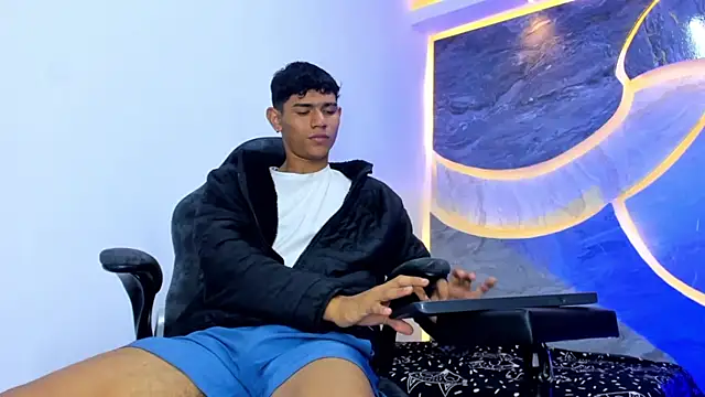 Sex Boy 33  online show from December 2, 4:59 am