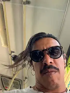 caiiobahia online show from November 18, 5:16 pm