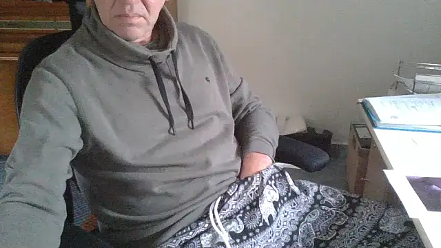 Lutzi1970 online show from November 18, 9:46 am