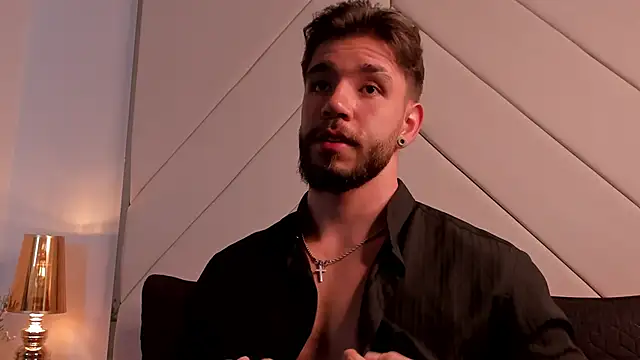 JACKSON STIFLER online show from March 3, 12:40 am