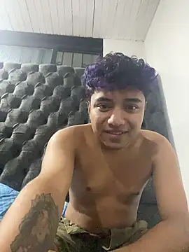 LiamANDJordan online show from November 17, 12:24 am