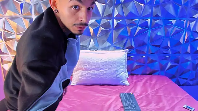 AleKiing online show from October 27, 1:02 pm