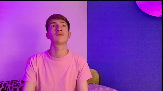 Erick Taylor3 online show from February 8, 8:57 pm