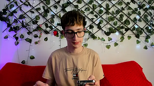 Erick Taylor3 online show from October 23, 5:27 pm