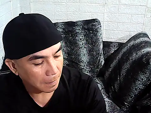 yourasiandesire69 online show from December 16, 6:15 pm