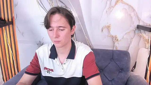 Snapshot of Aaron_LatinMen chatting on October 25, 6:53 pm Aaron LatinMen online show from October 25, 6:53 pm