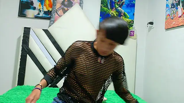 ALEXANDRO BOVER online show from November 6, 7:17 pm