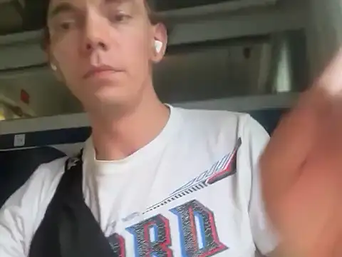 BrunoTwinkXXL online show from April 2, 4:37 pm