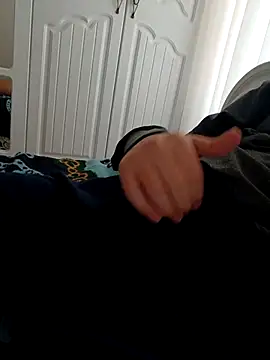 Snapshot of burak682 chatting on October 29, 11:46 am burak682 online show from October 29, 11:46 am