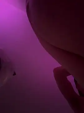 krisdeanbb online show from April 11, 2:09 pm