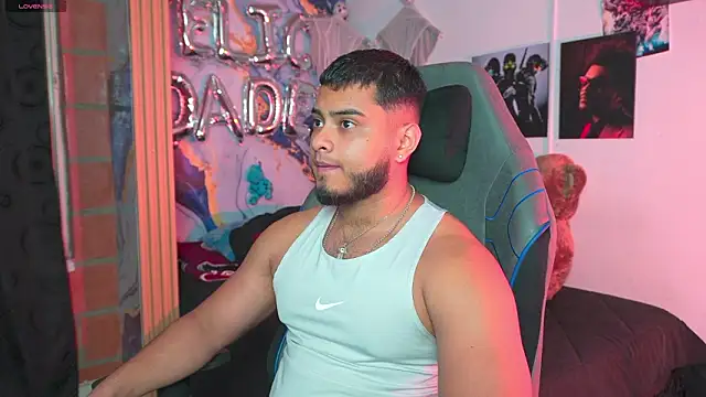 Tiler wolker online show from March 19, 12:03 am