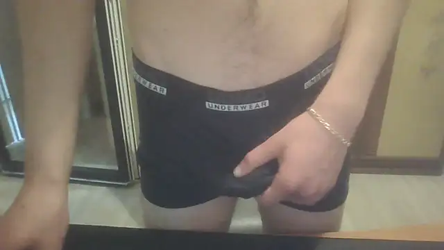 figastrettissima online show from April 19, 3:00 pm