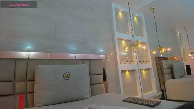 sheinny brown online show from November 15, 2:57 am