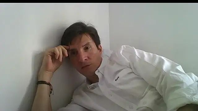 carliesexyman online show from November 20, 7:34 pm