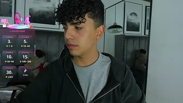 Niick Twiink online show from November 20, 9:35 pm