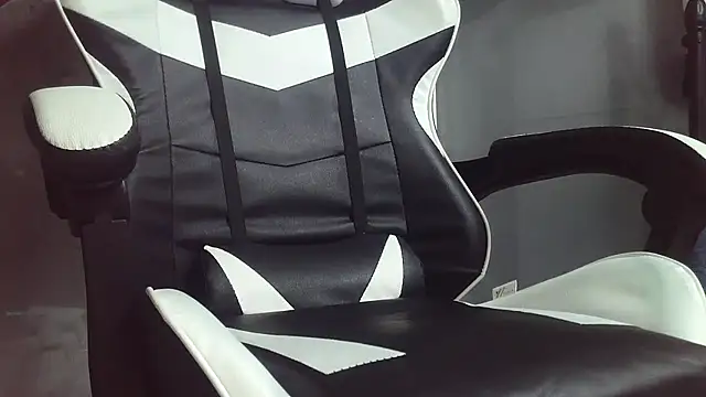 Stripholyday online show from November 14, 4:52 pm