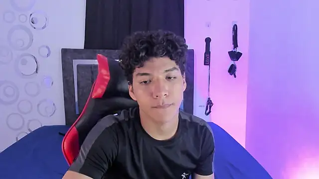 Maximiliano Khalil online show from November 14, 7:59 pm