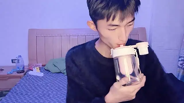 N228 online show from December 3, 11:27 am