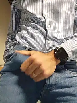 panco pillo online show from December 2, 8:34 pm