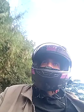 yuhenthr online show from October 30, 10:00 pm