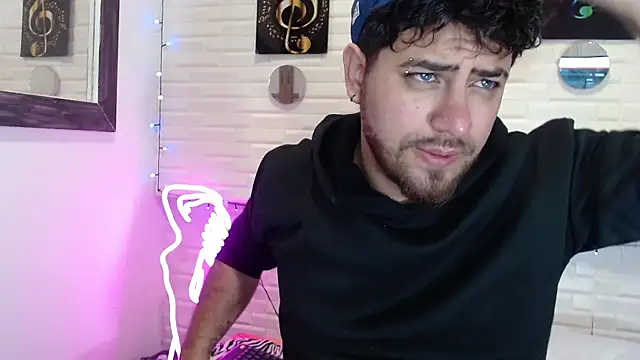 Andrew Foxx1 online show from October 31, 2:20 pm