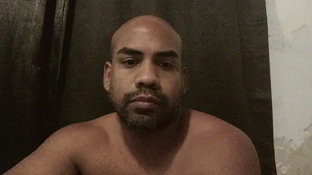 CoupleHotLatinBigAss online show from November 29, 1:40 am