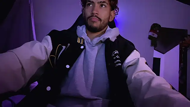 3v1l online show from November 26, 4:15 am