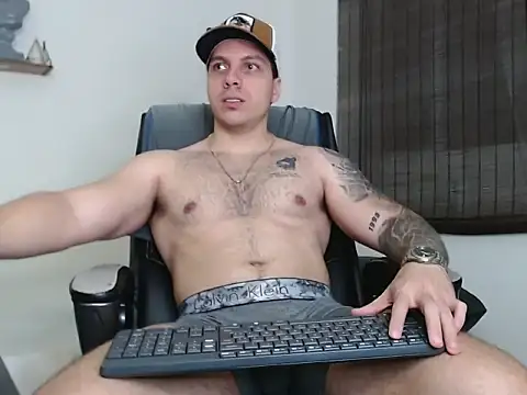 Noah Swagger  online show from December 17, 7:48 am