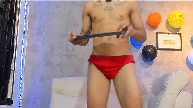 soy Aron online show from November 19, 7:25 pm