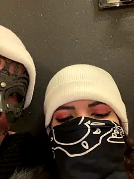 badcoupless online show from November 4, 1:06 am