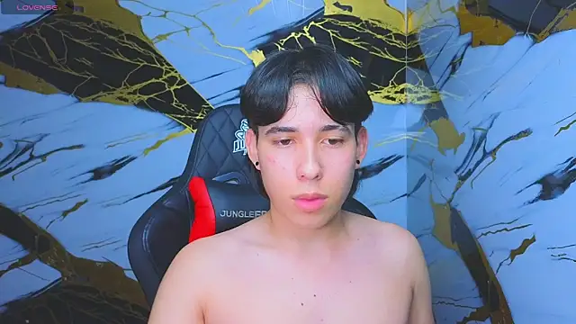 Suarezz10  online show from November 14, 3:57 pm