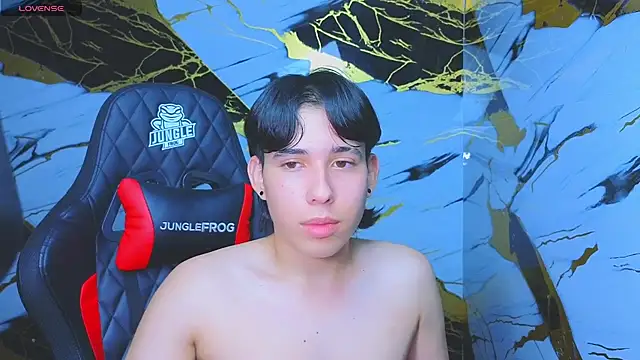 Suarezz10  online show from November 16, 4:20 pm