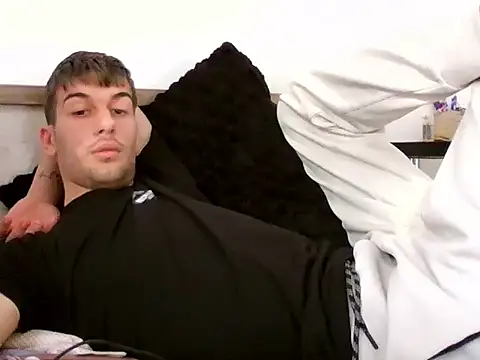 nikolasnik50 online show from November 25, 11:56 am