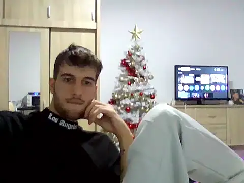 nikolasnik50 online show from December 3, 10:16 pm