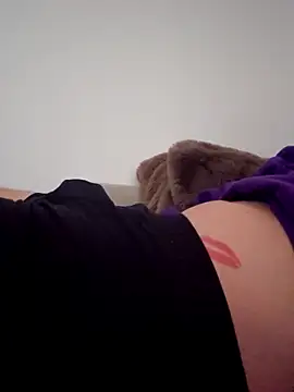 seulementme online show from November 6, 3:26 pm