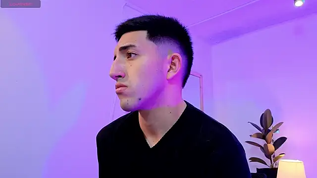 Un Sluttyy online show from January 15, 11:47 am