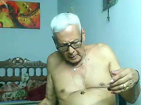 dirtysluttyfist online show from November 8, 9:40 pm