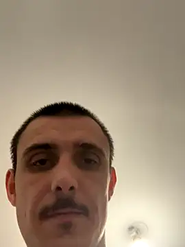 groschibre40100 online show from November 20, 8:46 am