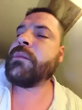 tomluckies online show from November 9, 5:00 am